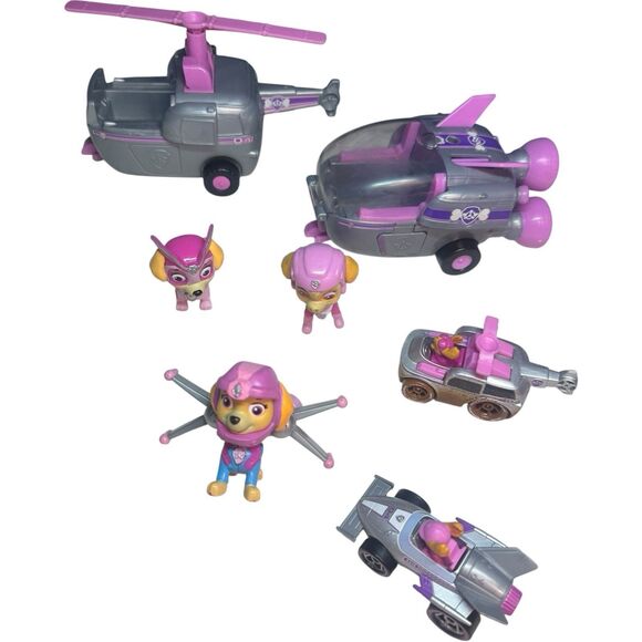 Paw Patrol Sky Lot - Rocket, Helicopter, Diecast Metal Cars, Mighty Pup Figures - Picture 15 of 16